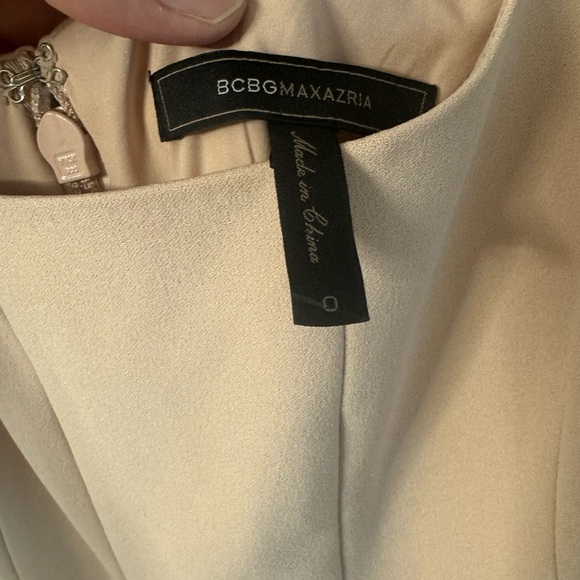 BCBG MAX AZRIA SCOOP NECK FLUTED DRESS - Picture 6 of 9